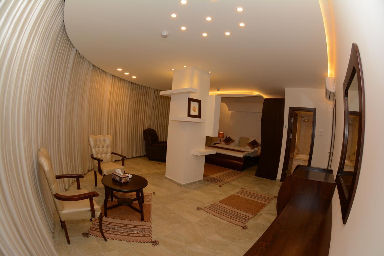 Royal Suites Nablus Esterno foto