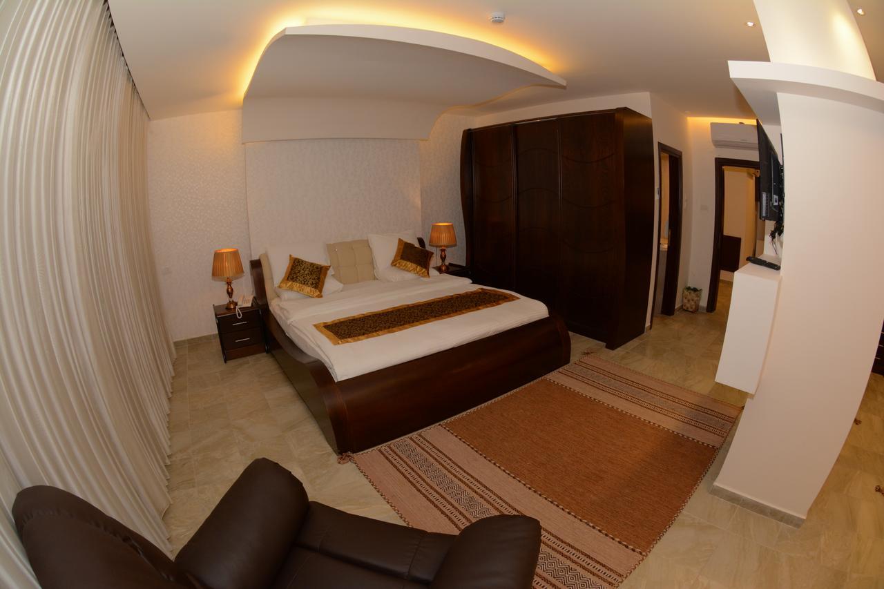 Royal Suites Nablus Esterno foto