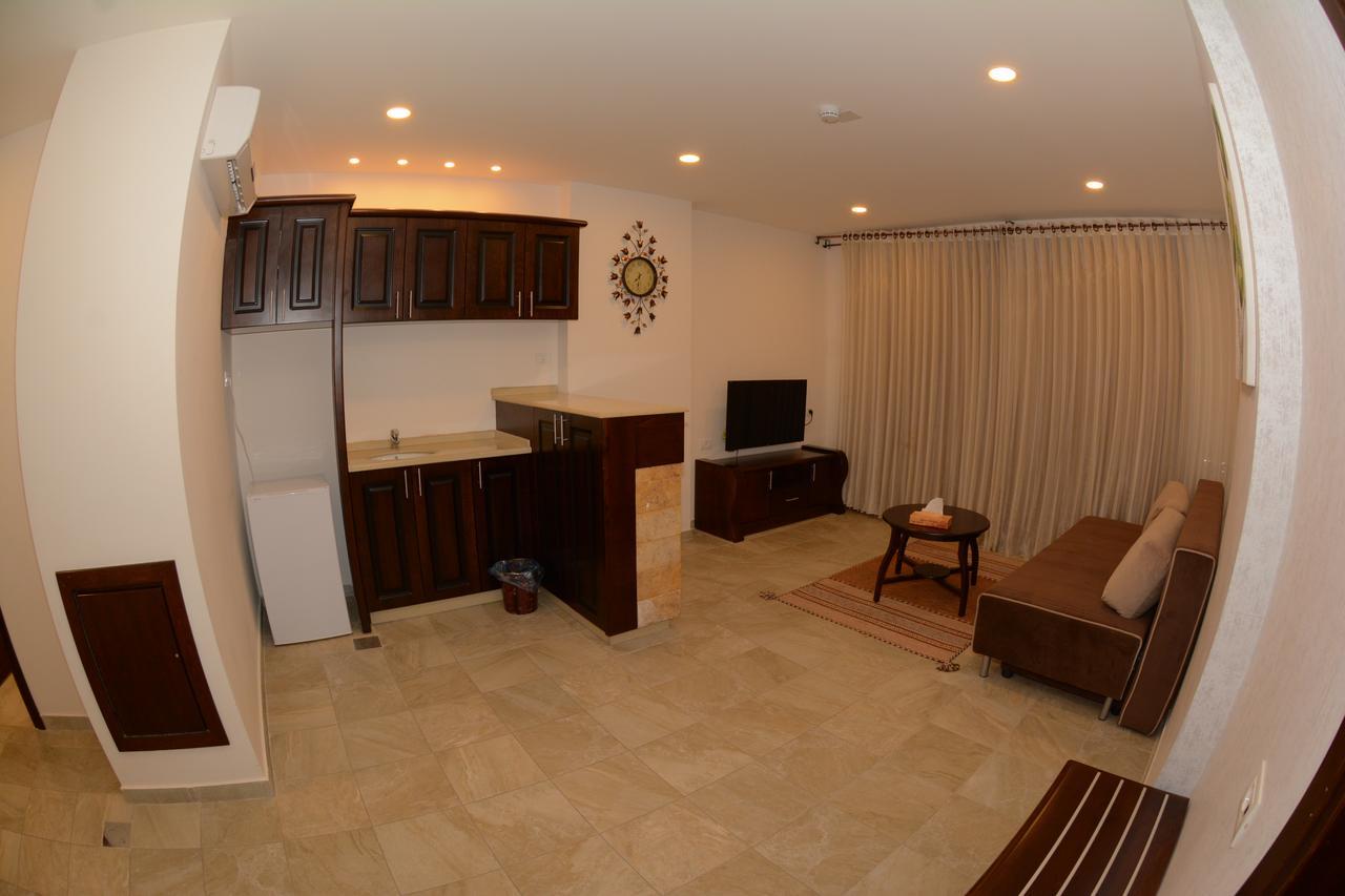 Royal Suites Nablus Esterno foto