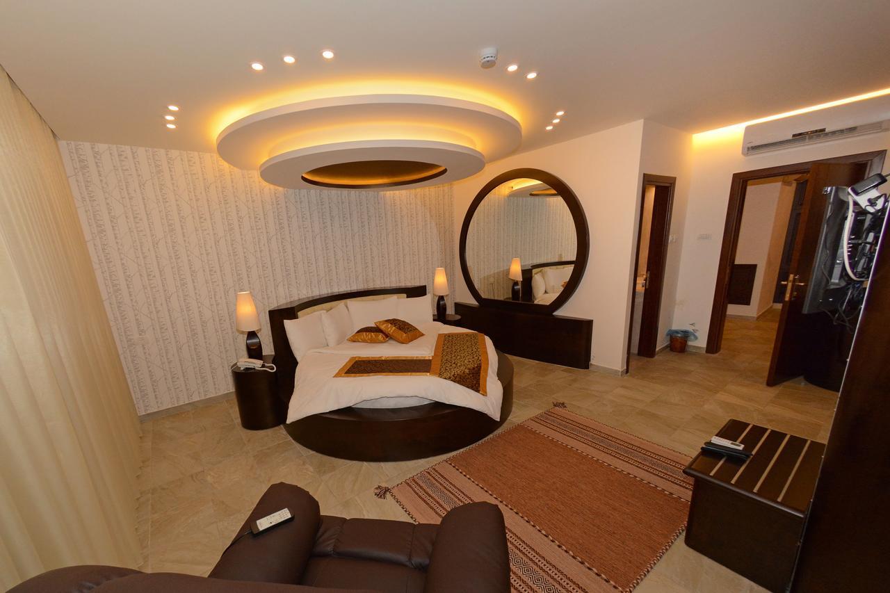 Royal Suites Nablus Esterno foto