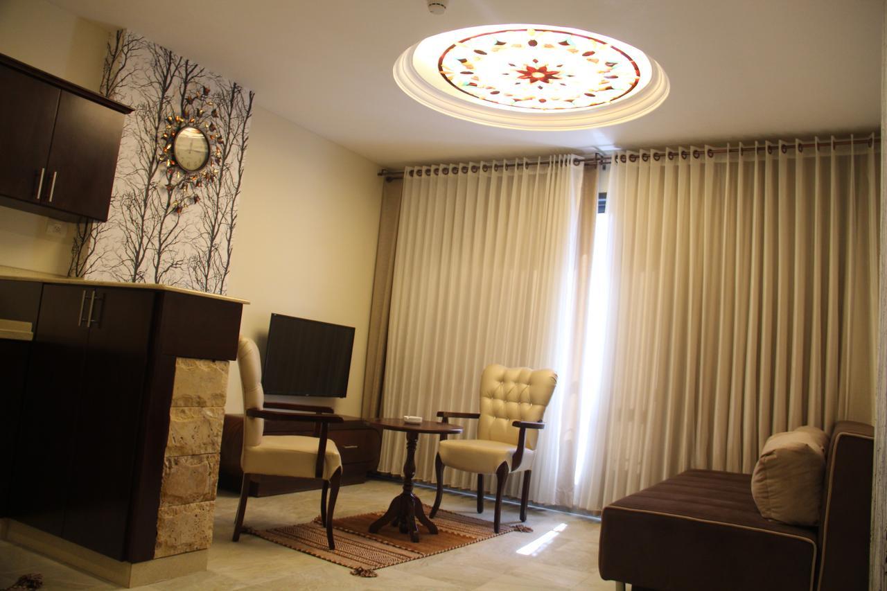 Royal Suites Nablus Esterno foto