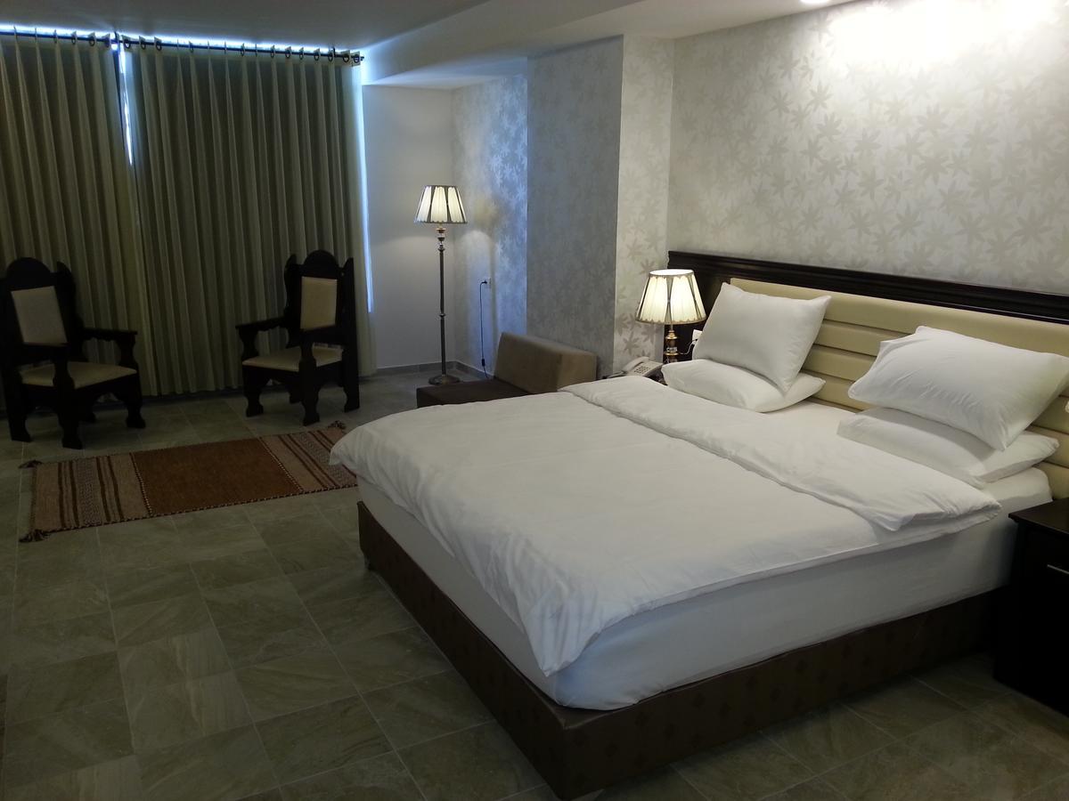 Royal Suites Nablus Esterno foto