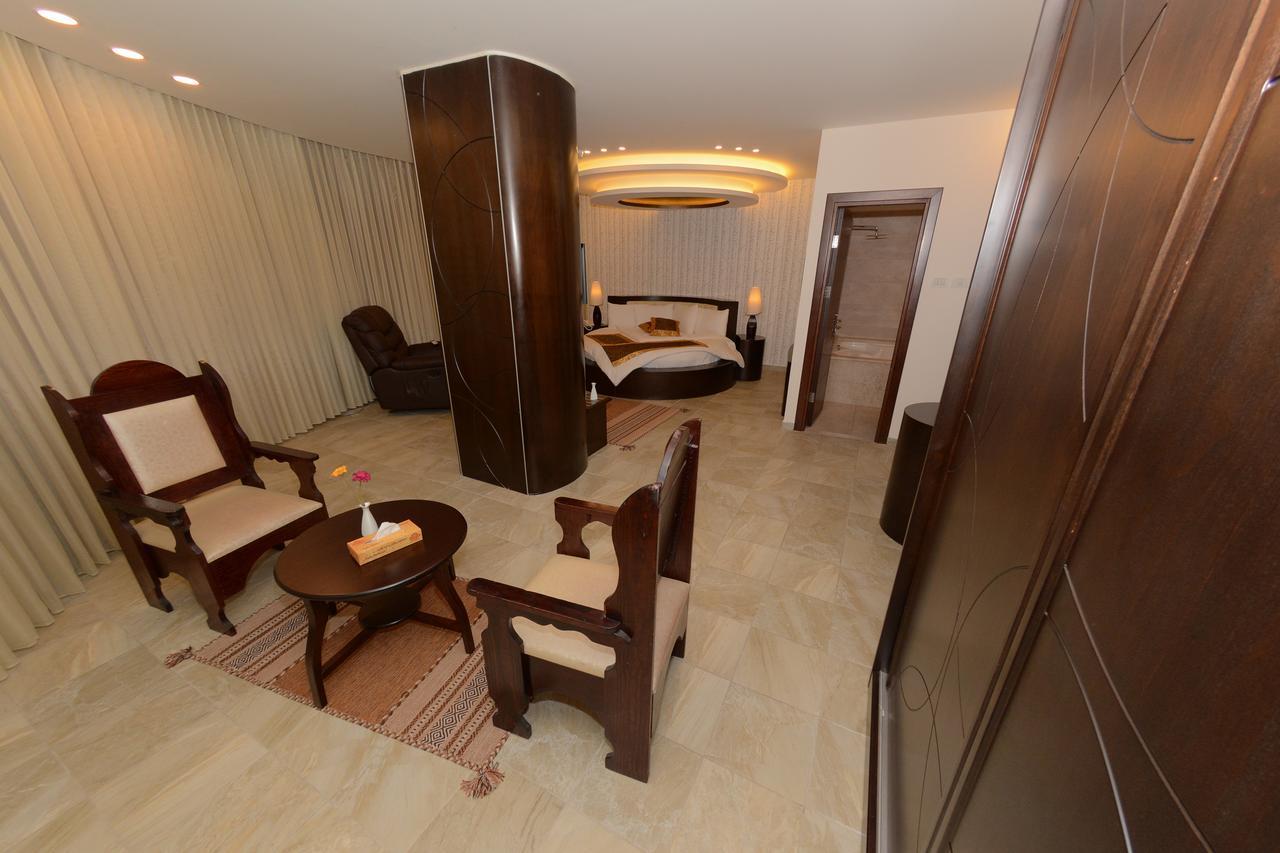 Royal Suites Nablus Esterno foto